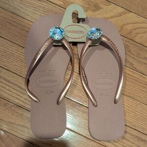 NWT Havaianas Slim Swarovski Crystal 💎 Rose 🌹 Gold Flip Flops